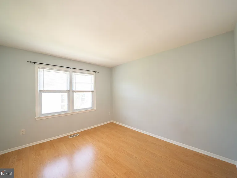 9572 Inverary Ct — Photo 23