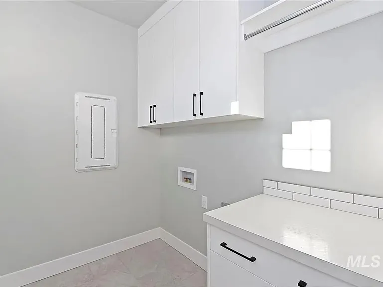 404 Hidden Mill Ct — Photo 33