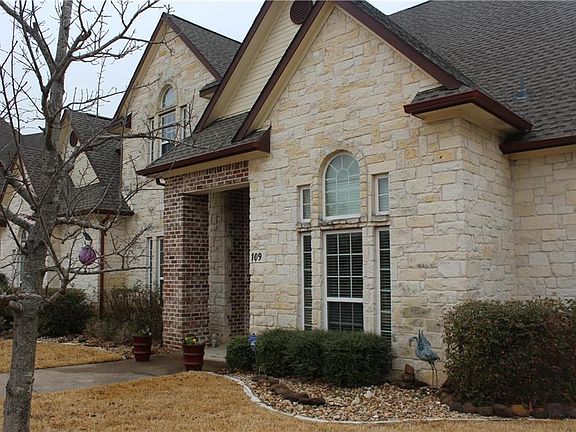2nd image of 109 Waterside Ct