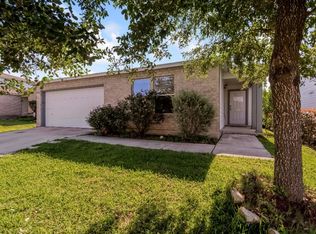 10010 Powderhouse Dr, San Antonio, TX 78239
