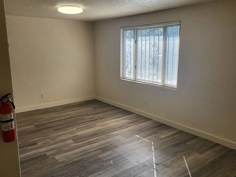 721 Santa Fe Ave SW — Photo 18