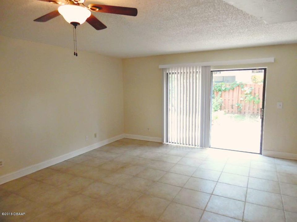 106 Mitchell Pl Daytona Beach FL | Zillow