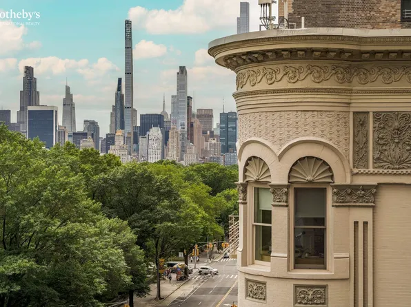 230 Central Park West image 23 of 26