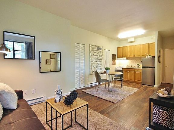 5th image of 55 Fieldstone Dr APT 38