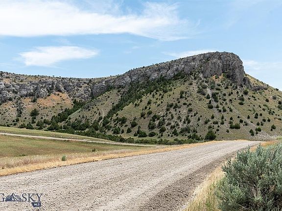 5th image of 163 N Deerhaven Rd