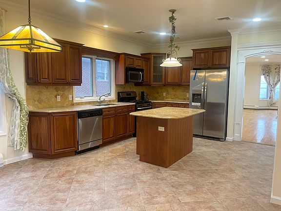 3rd image of 434B 7th St #B
