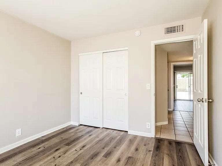 6157 N 87th Ln — Photo 14