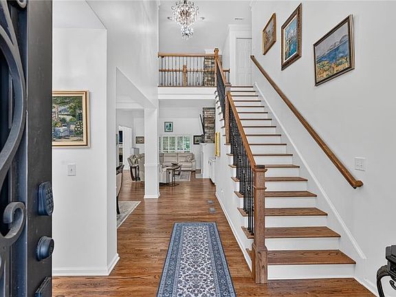 4th image of 4760 Green Summers Dr