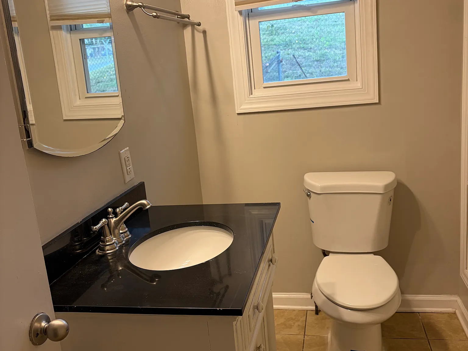 2 bed, 1037 sqft, $1,233 — Photo 3