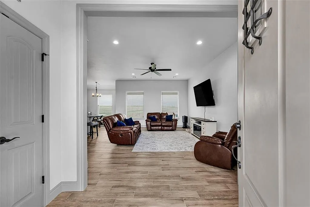12422 Northeast Stone Ridge Lane - 1 — Photo 2