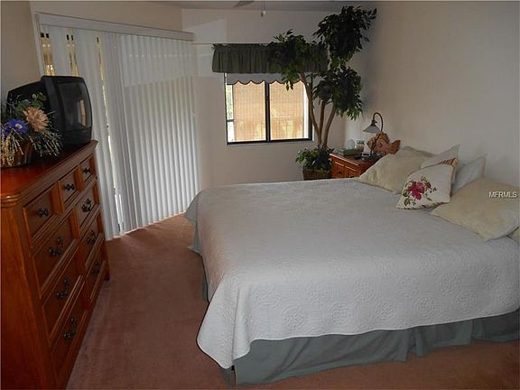 5th image of 1733 Golfview Dr