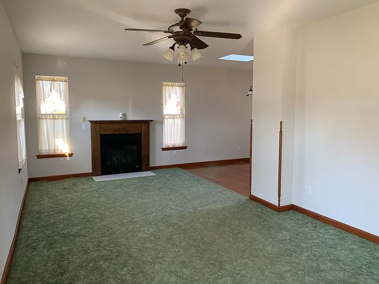 212 Alden St — Photo 13