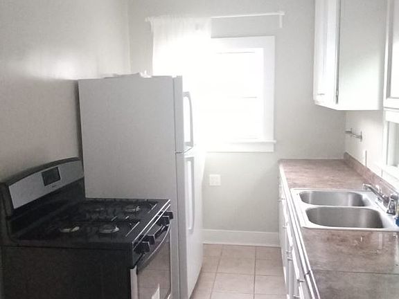 5th image of 4325 Brighton Ave