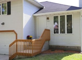 6811 Park Edge Dr, Madison, WI 53719