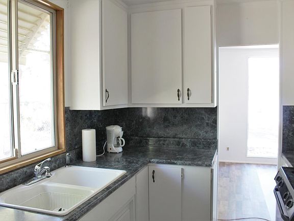 2nd image of 45602 Twin Lakes Dr