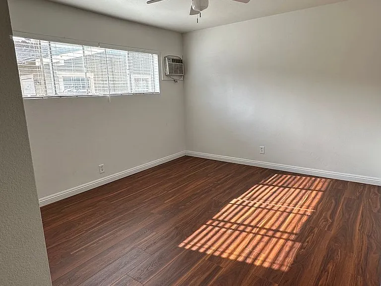 7918 Bright Ave #A — Photo 13