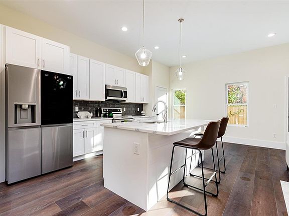 3rd image of 5424 Delmar Place Ct