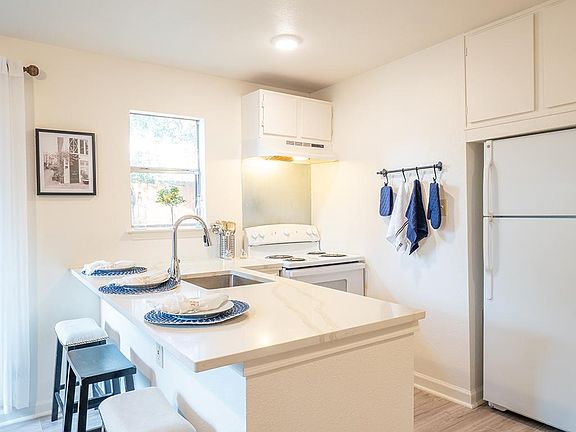 3rd image of 5505 Avenue H #B