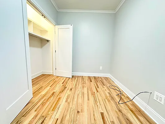 Rented by Bruma Realty LLC | media 9