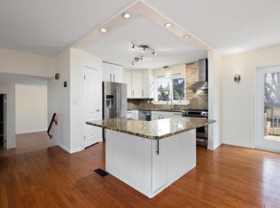 115 Walker Rd NW, Edmonton, AB T5T4C2