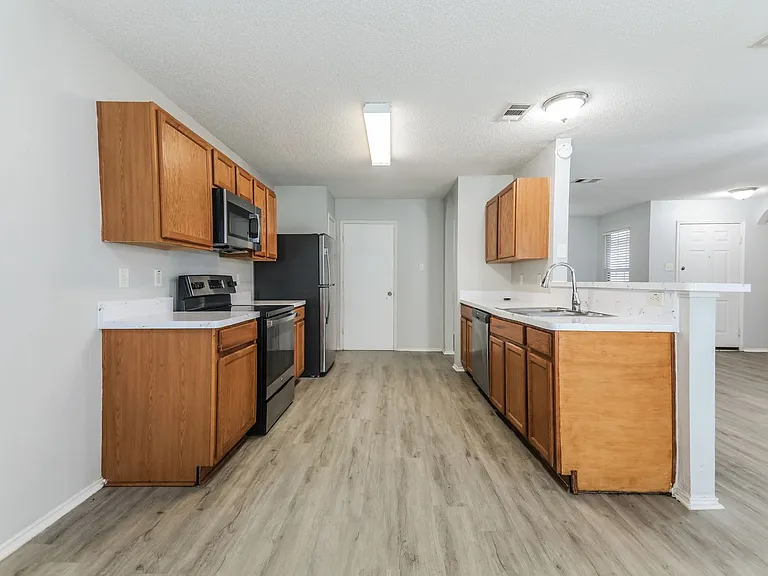 12805 Dove Field Ln — Photo 7