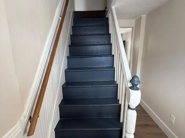 505 N Main St APT 5, Barre, VT 05641