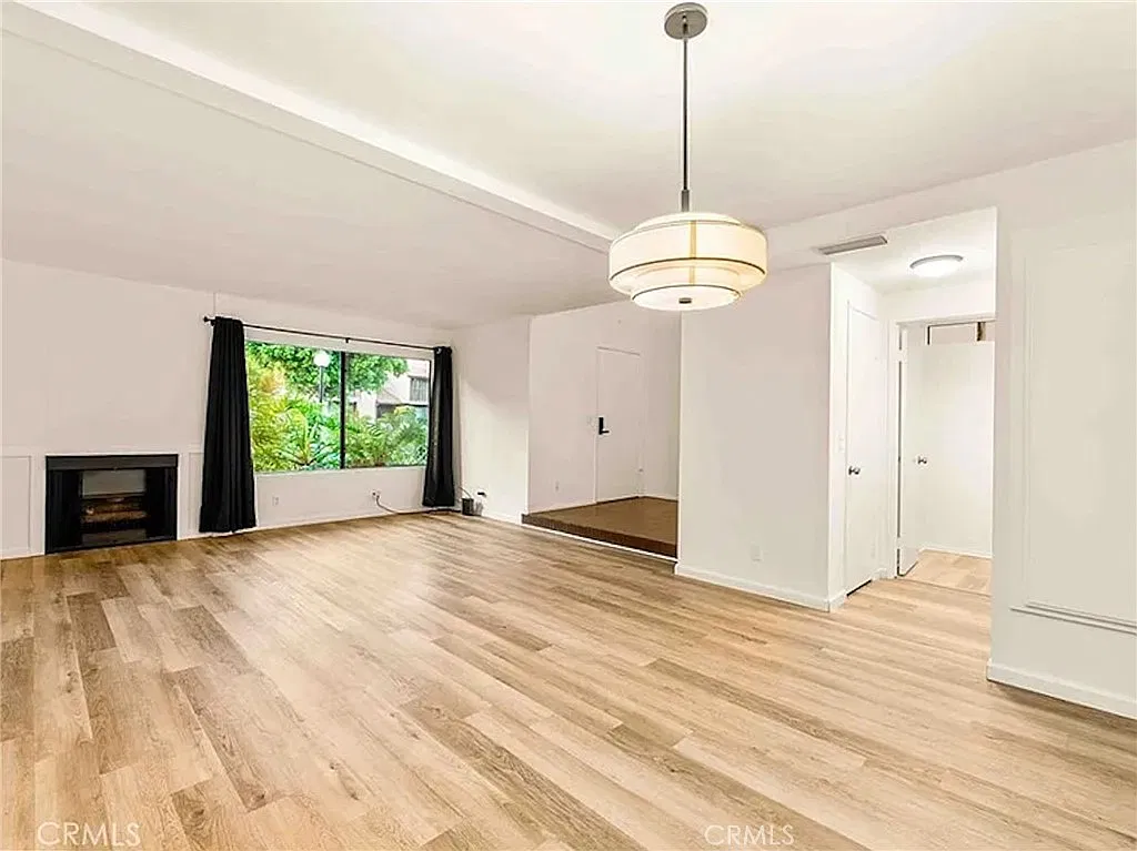 3 bed, 1332 sqft, $3,800 — Photo 3