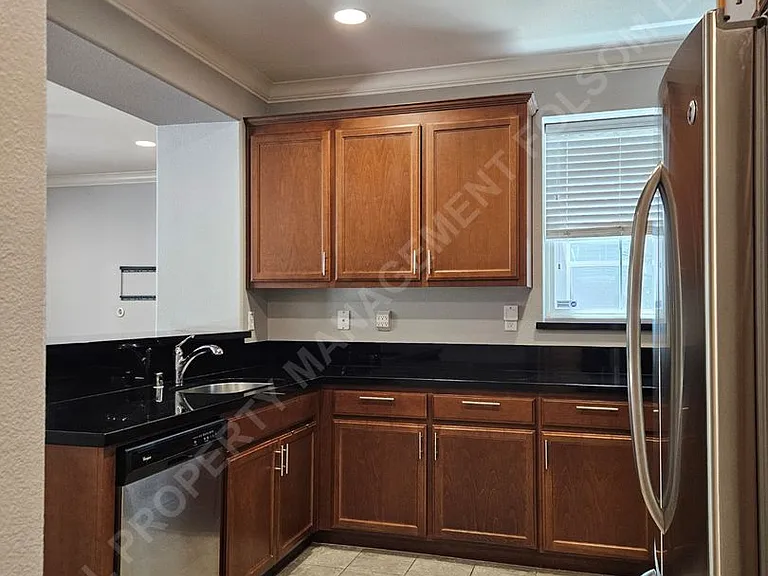 104 Rodin Ln — Photo 11
