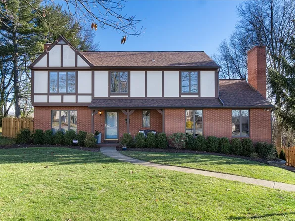 221 Harrow Dr, Pittsburgh, PA 15238