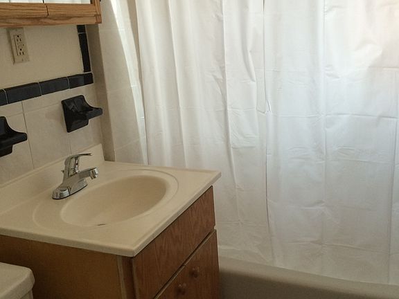 5th image of 8809 148th St Ste 1
