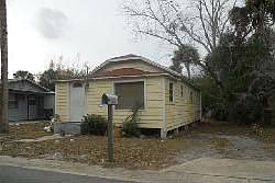 2nd image of 1018 1st Ave