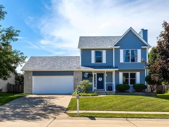 2351 W 61st St, Davenport, IA 52806