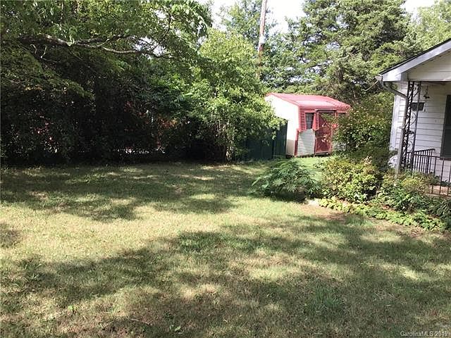 2nd image of 3025 2nd Ave SW
