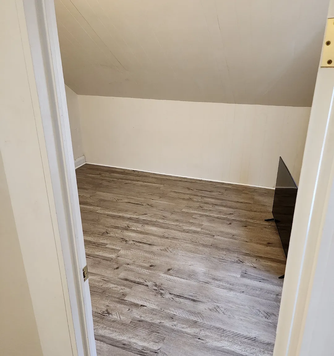 91 Taunton Ave — Photo 3