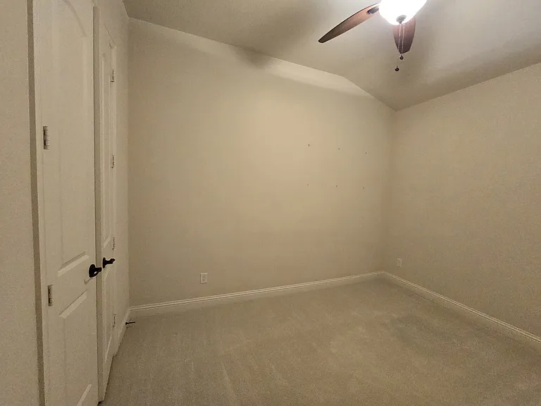 7924 Osborn Pkwy — Photo 16
