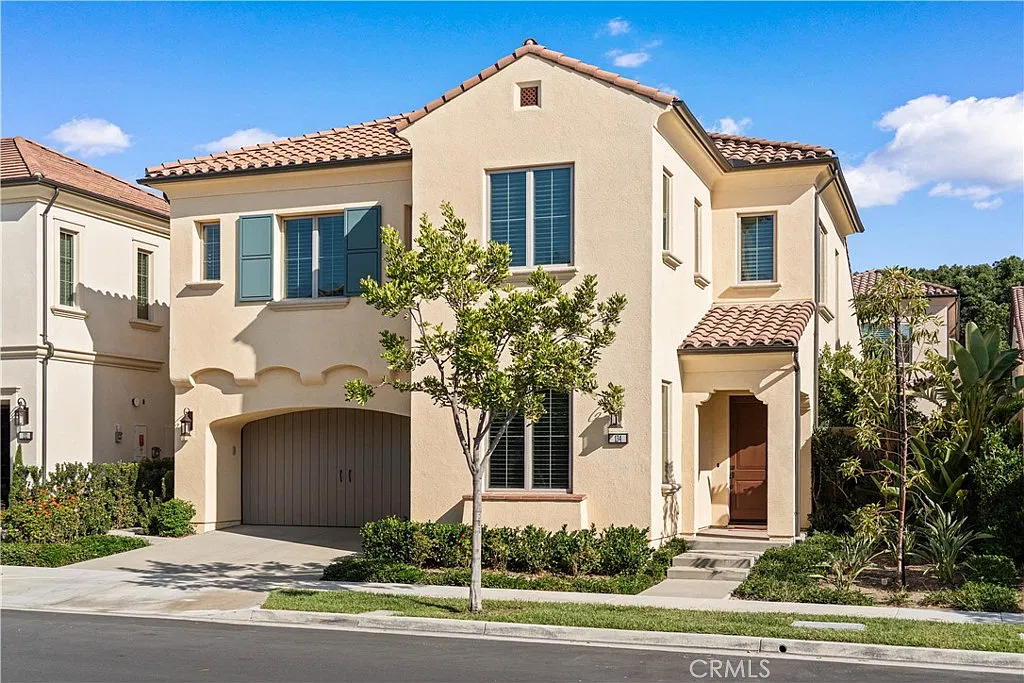4 bed, 4.5 bath, 3320 sqft, $9,000 — Photo 3