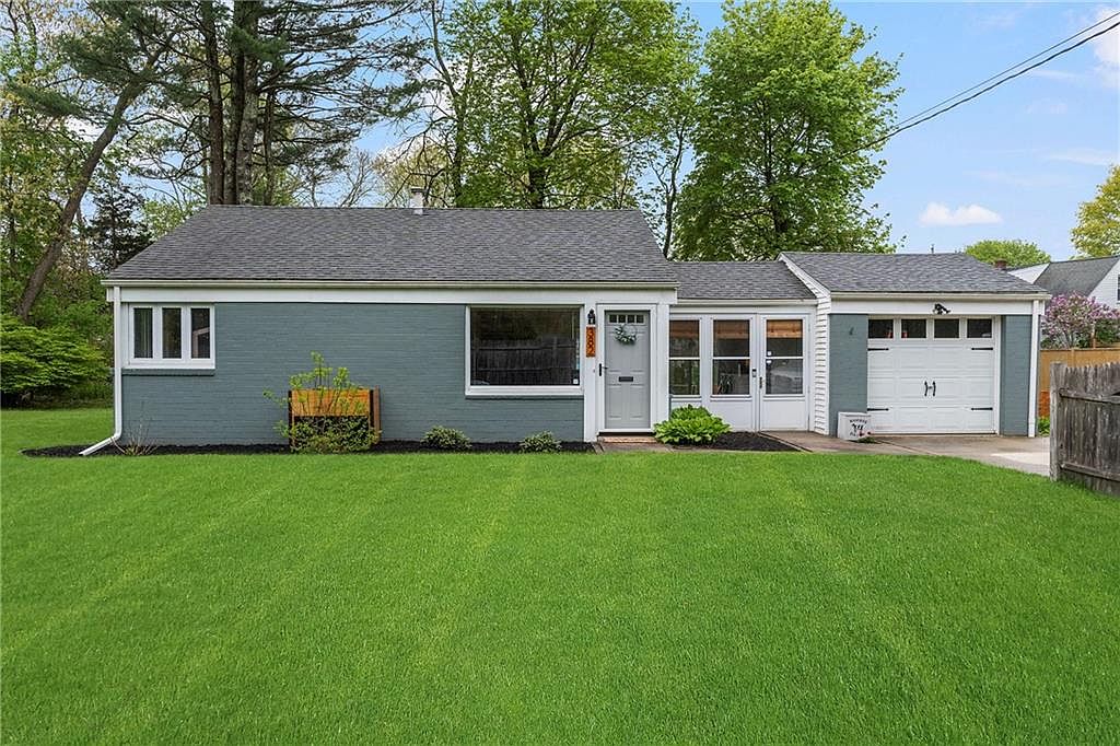 382 1st Ave, East Greenwich, RI 02818 Zillow