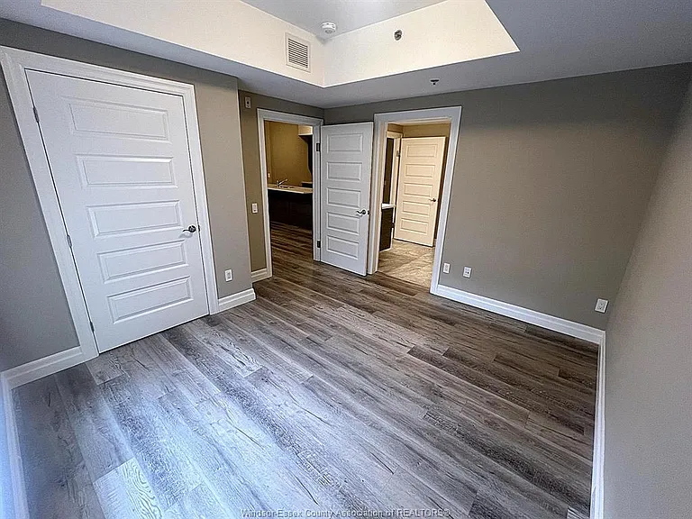955 Ouellette Ave #102 — Photo 9