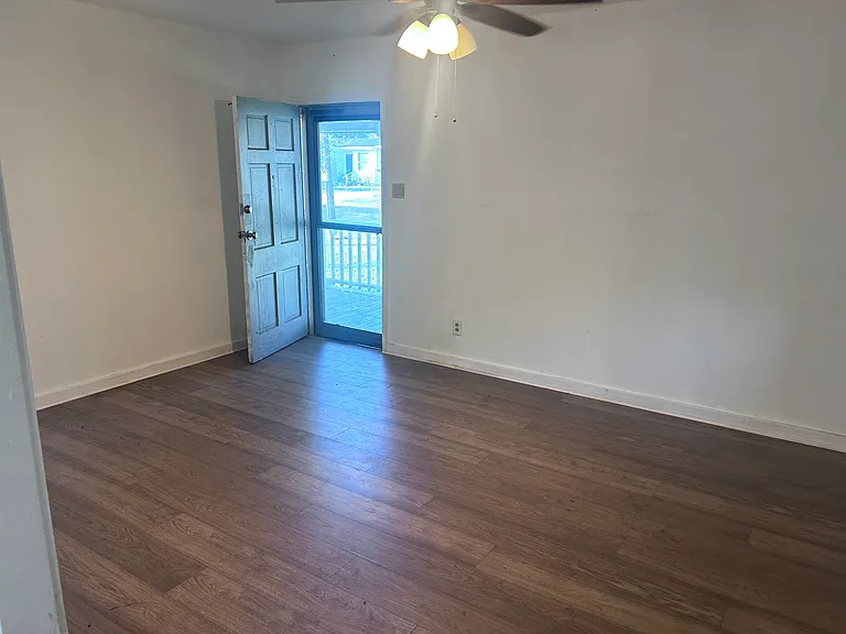 210 W Vanderbilt Dr — Photo 6