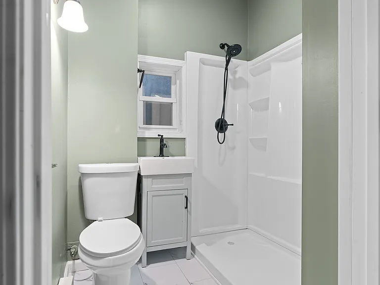 247 Main St #5 — Photo 5