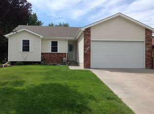 2225 Old Glory Rd, Lincoln, NE 68521