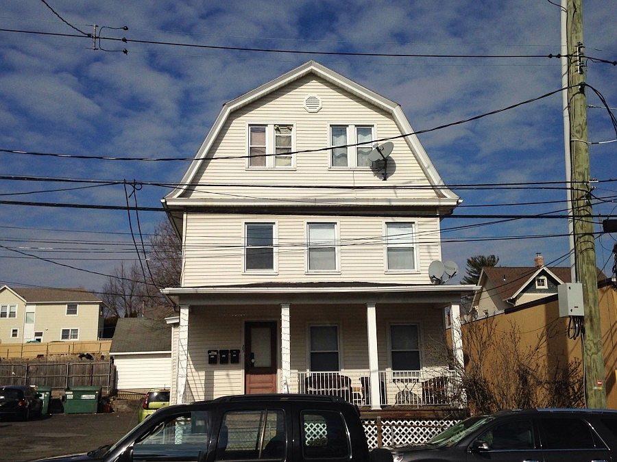 1st image of 25 Putnam Ave