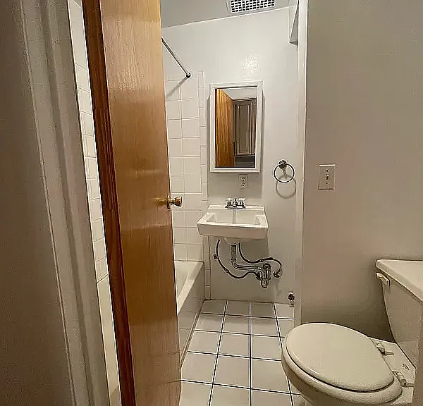 1107 1st Ave #1C — Photo 8