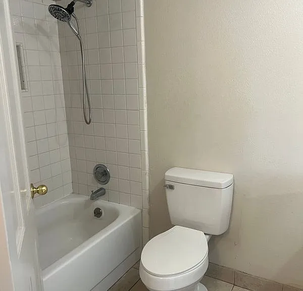3681 N Fruit Ave #C — Photo 6