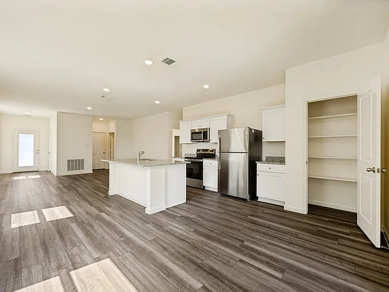 525 Cherry Ln — Photo 10