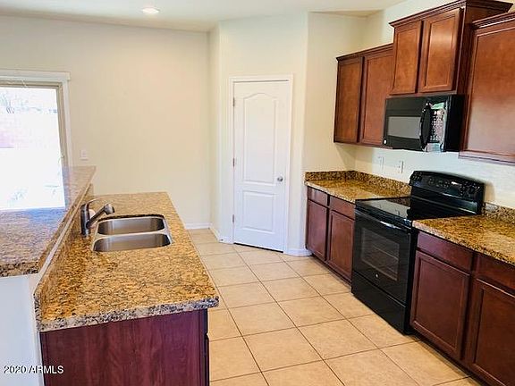 5th image of 10520 E Verbina Ln