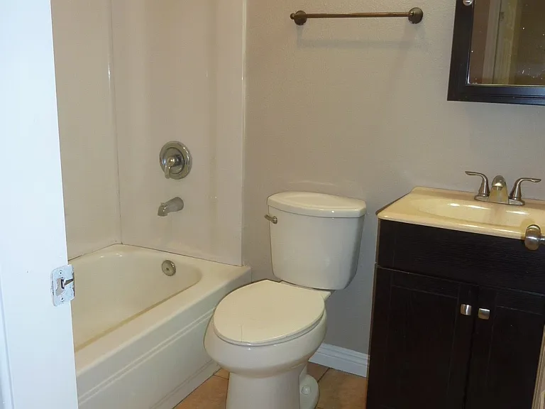 7863 Mariposa Ave — Photo 15