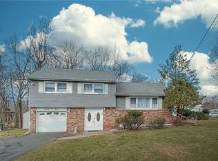 37 Greenridge Way, Spring Valley, NY 10977