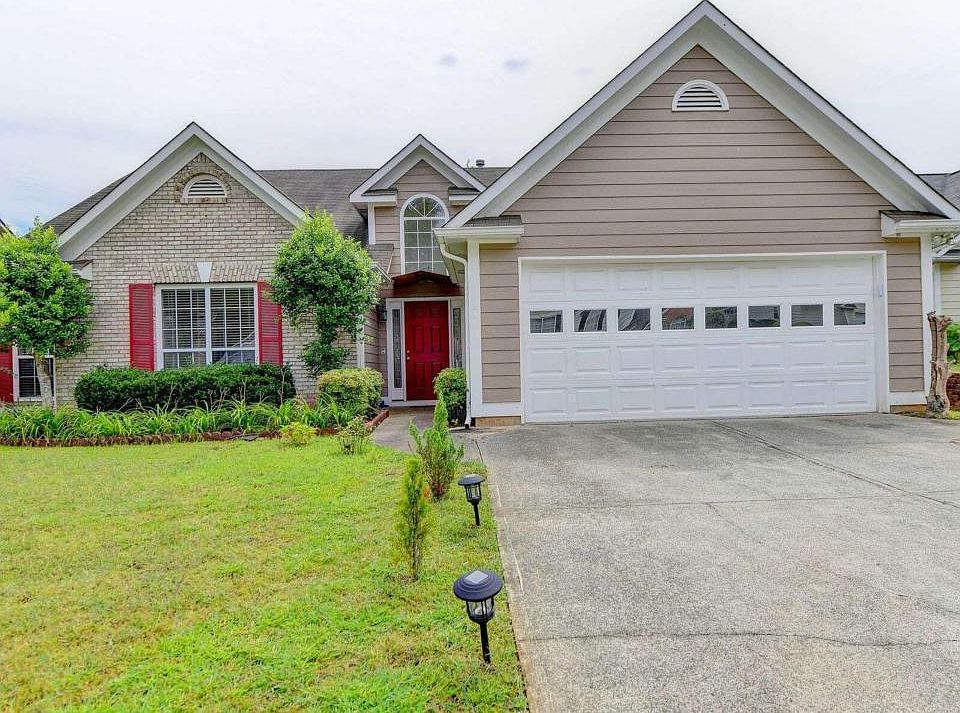 1st image of 2910 Camelot Woods Dr