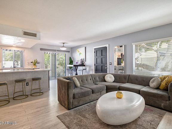 3rd image of 4805 E EUCLID Avenue #3